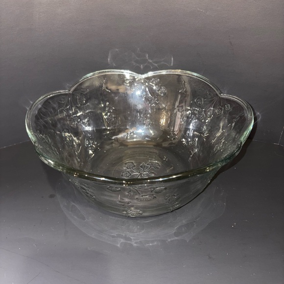 Anchor Hocking Clear Glass Bowl - Picture 2 of 5